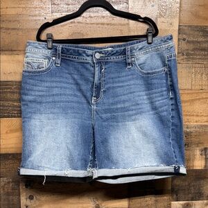 Vigoss Bermuda Jean Shorts‎ Women's Size 22